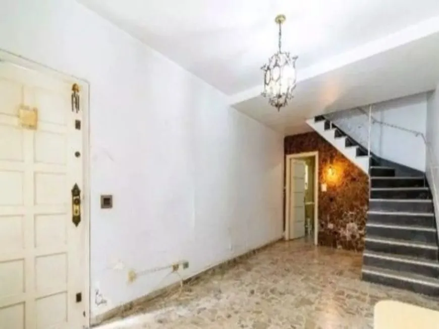 Foto 1 de Casa com 3 Quartos para alugar, 180m² em Vila Clementino, São Paulo
