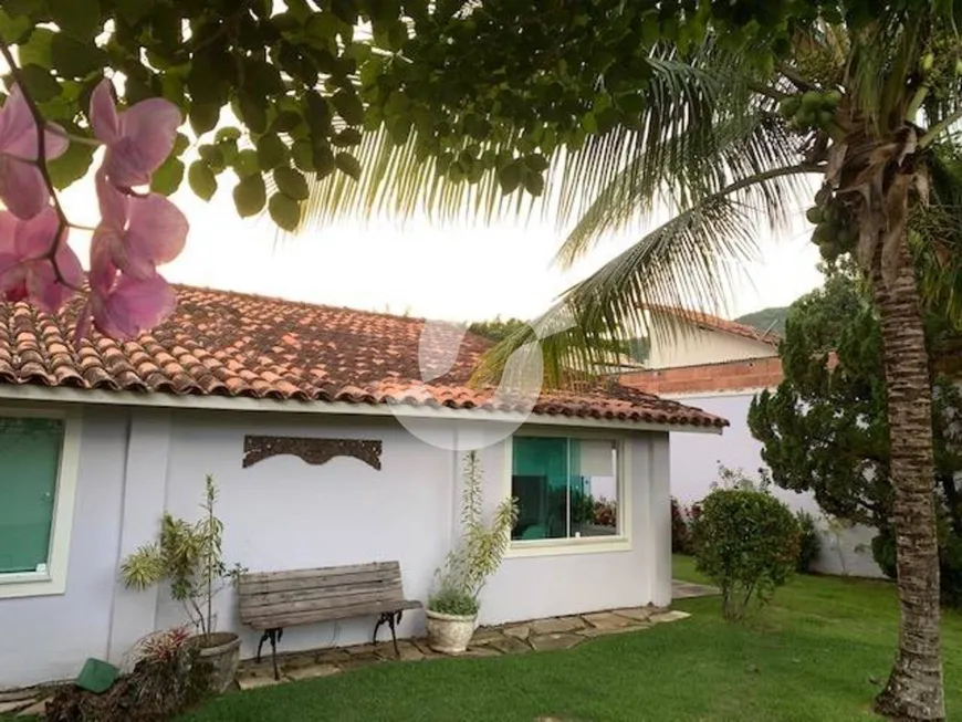 Foto 1 de Casa com 2 Quartos à venda, 450m² em Itaipu, Niterói