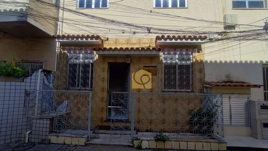 Foto 1 de Casa com 2 Quartos à venda, 90m² em Olaria, Rio de Janeiro