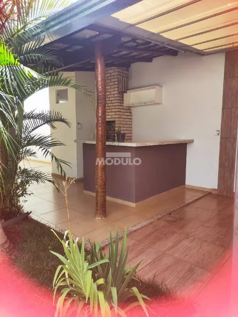 Foto 1 de Casa com 3 Quartos à venda, 170m² em Bosque dos Buritis, Uberlândia