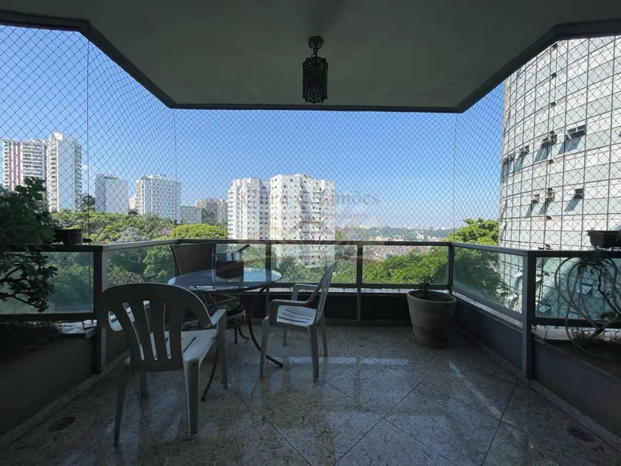 Foto 1 de Apartamento com 4 Quartos para alugar, 350m² em Vila Suzana, São Paulo