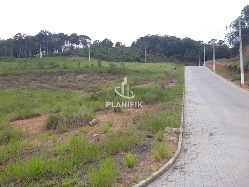 Foto 1 de Lote/Terreno à venda, 442m² em Limeira Baixa, Brusque