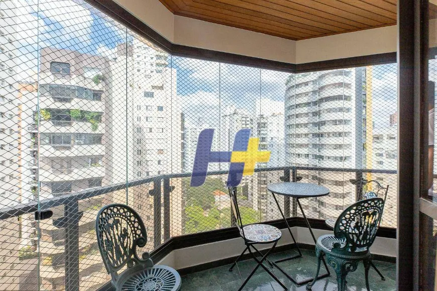 Foto 1 de Apartamento com 4 Quartos à venda, 156m² em Moema, São Paulo