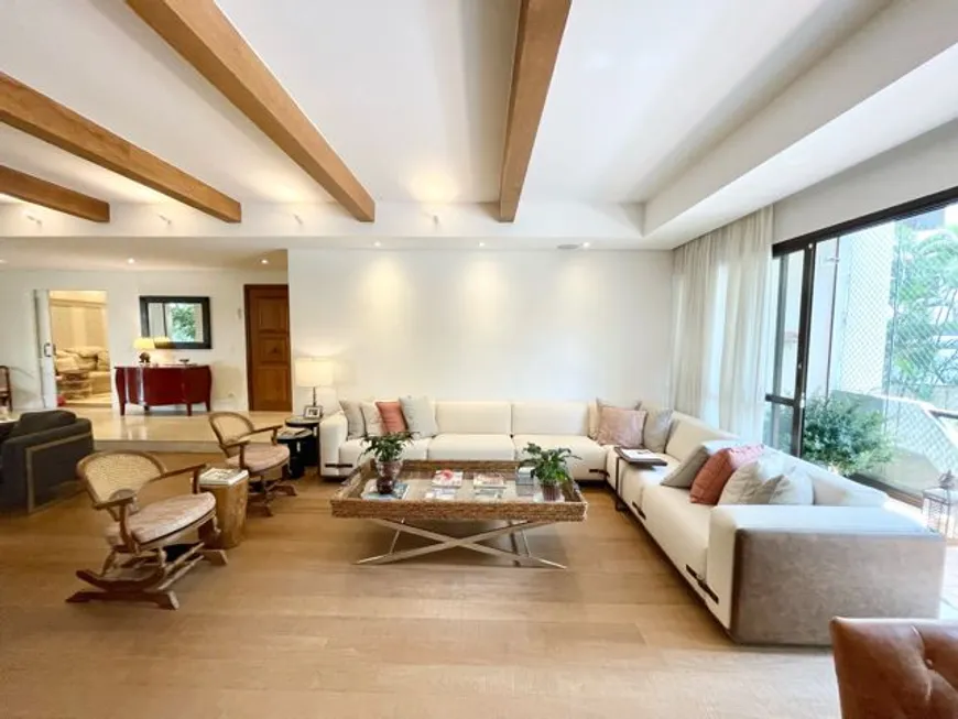 Foto 1 de Apartamento com 4 Quartos à venda, 375m² em Vila Nova Conceição, São Paulo