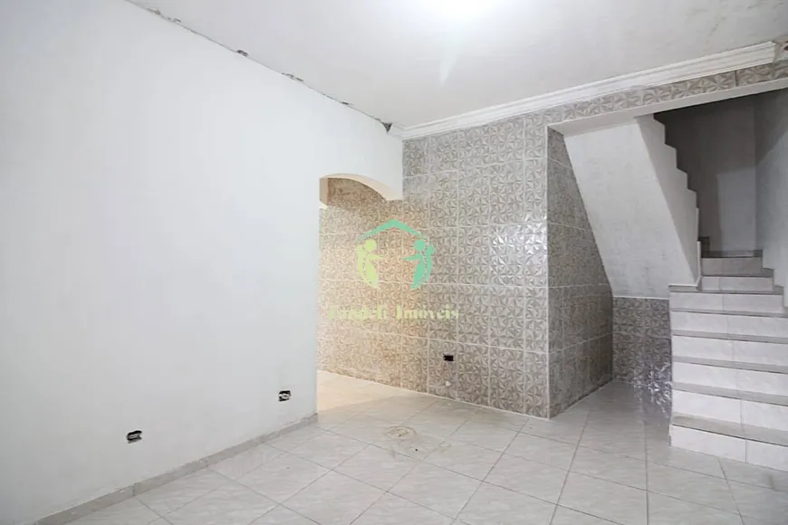 Foto 1 de Sobrado com 2 Quartos à venda, 100m² em Jardim Teles de Menezes, Santo André