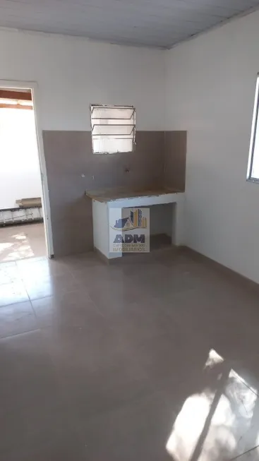 Foto 1 de Casa com 1 Quarto para alugar, 75m² em Vila Santa Isabel, São Paulo