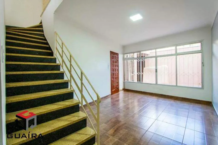 Foto 1 de Sobrado com 3 Quartos para alugar, 143m² em Vila Alzira, Santo André