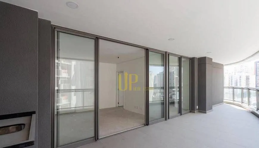 Foto 1 de Apartamento com 2 Quartos à venda, 110m² em Vila Nova Conceição, São Paulo