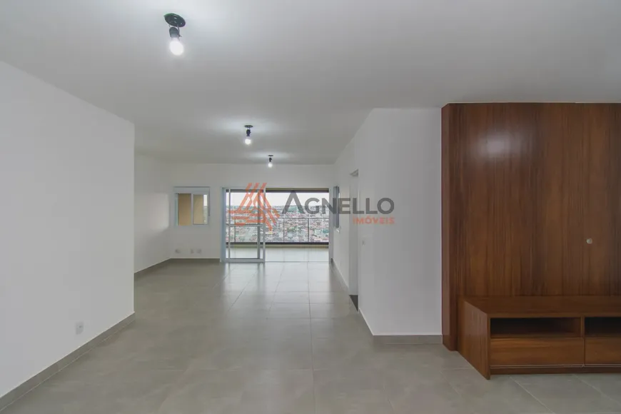 Foto 1 de Apartamento com 3 Quartos à venda, 185m² em São José, Franca