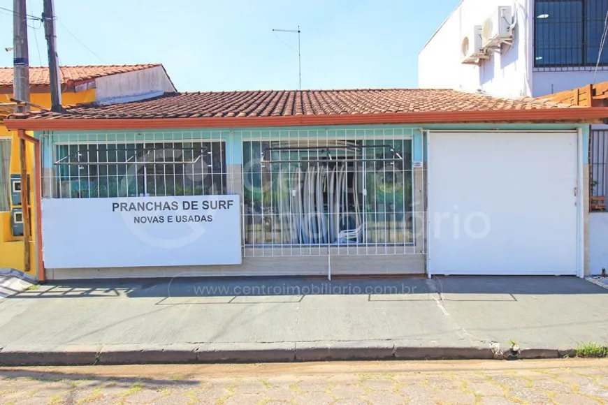 Foto 1 de Casa com 1 Quarto à venda, 66m² em Centro, Peruíbe