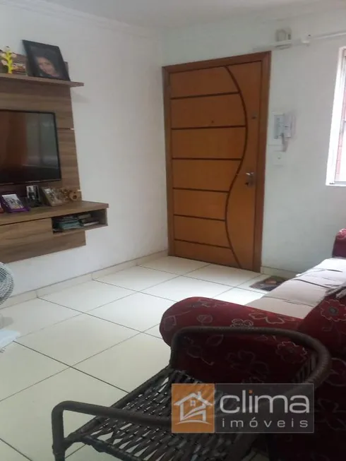 Foto 1 de Apartamento com 2 Quartos à venda, 54m² em Vila Municipal, Carapicuíba