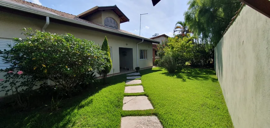 Foto 1 de Fazenda/Sítio com 3 Quartos à venda, 1200m² em Vale Verde, Valinhos