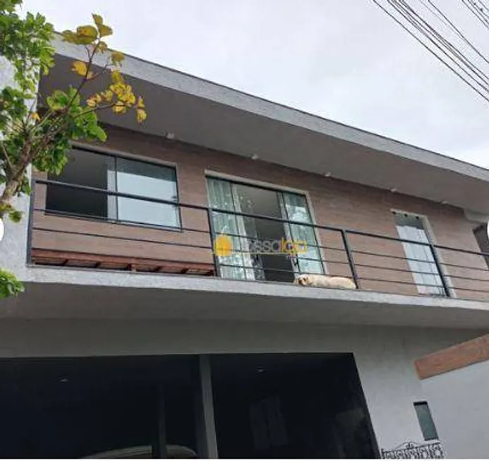 Foto 1 de Casa de Condomínio com 3 Quartos à venda, 250m² em Itacoatiara, Niterói