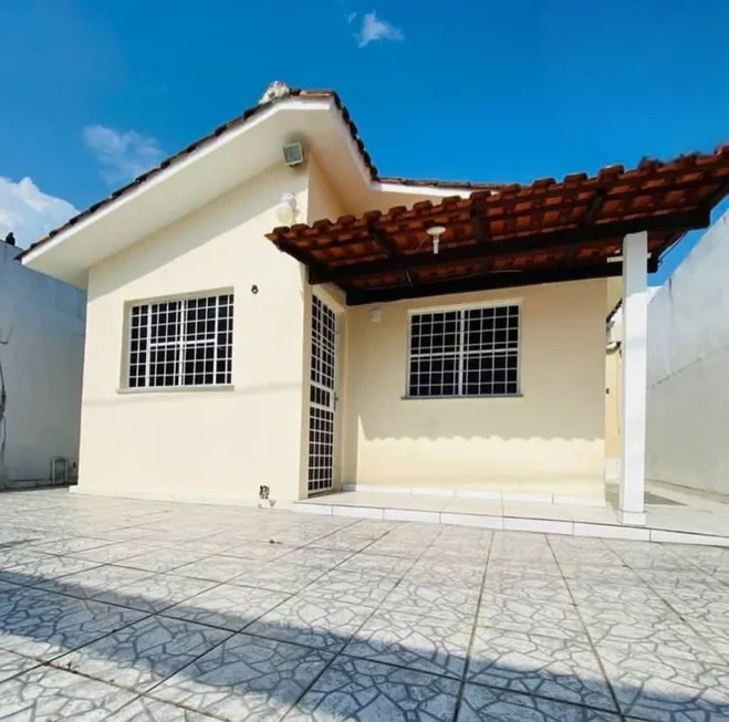 Foto 1 de Casa com 3 Quartos à venda, 80m² em Centro, Laguna