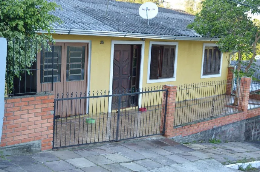Foto 1 de Casa com 2 Quartos à venda, 60m² em Jardim Krahe, Viamão