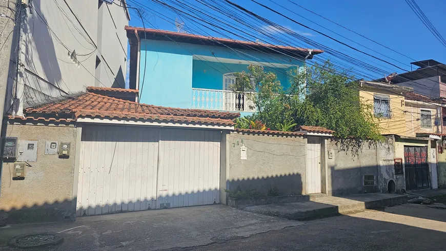 Foto 1 de Casa com 6 Quartos à venda, 300m² em Paraíso, São Gonçalo