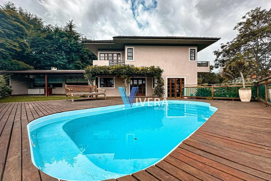 Foto 1 de Casa de Condomínio com 5 Quartos à venda, 450m² em Golfe, Teresópolis