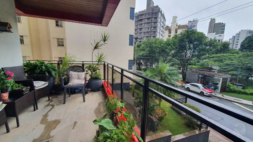 Foto 1 de Apartamento com 4 Quartos à venda, 245m² em Centro, Florianópolis