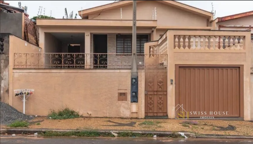 Foto 1 de Casa com 2 Quartos à venda, 85m² em Vila Lemos, Campinas