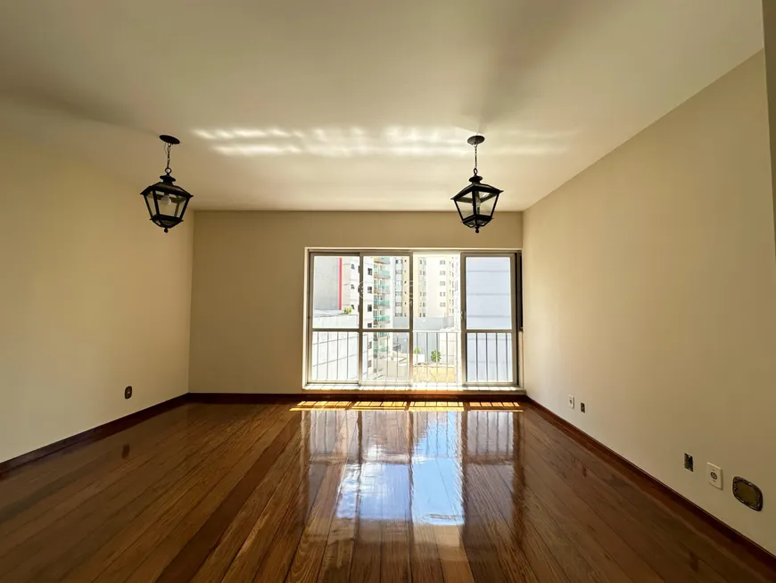 Foto 1 de Apartamento com 4 Quartos à venda, 160m² em Centro, Juiz de Fora