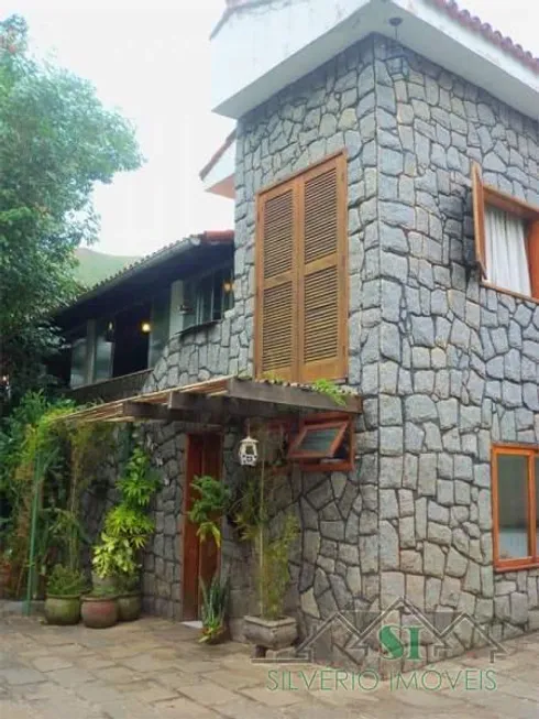 Foto 1 de Casa com 3 Quartos à venda, 500m² em Posse, Petrópolis