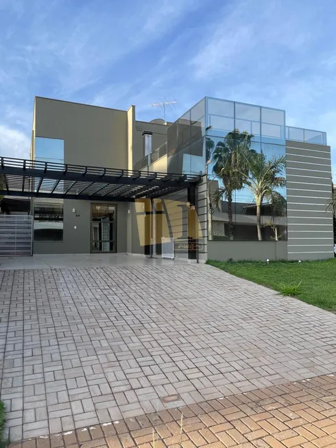 Foto 1 de Casa de Condomínio com 4 Quartos à venda, 305m² em Jardim Itália, Cuiabá