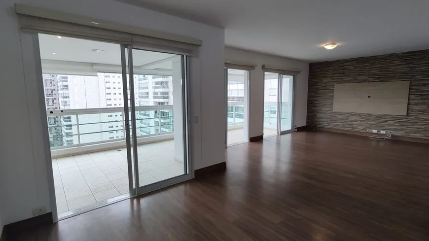 Foto 1 de Apartamento com 3 Quartos para venda ou aluguel, 177m² em Panamby, São Paulo