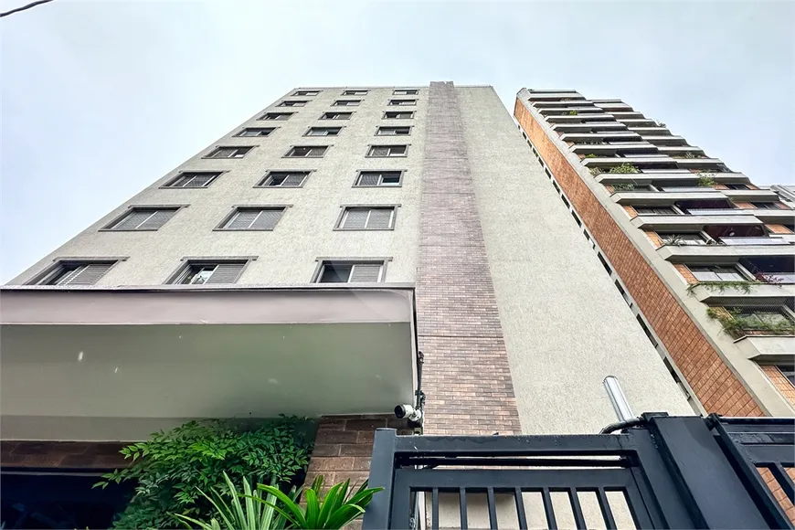 Foto 1 de Apartamento com 3 Quartos à venda, 137m² em Jardim Europa, São Paulo