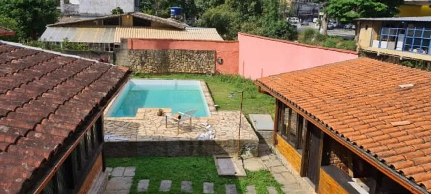 Foto 1 de Casa com 2 Quartos à venda, 10m² em Retiro, Petrópolis