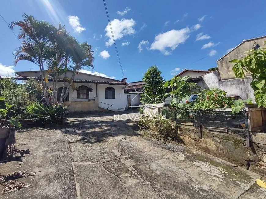 Foto 1 de Casa com 4 Quartos à venda, 283m² em Santa Amélia, Belo Horizonte