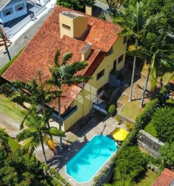 Foto 1 de Casa com 4 Quartos à venda, 300m² em Trindade, Florianópolis