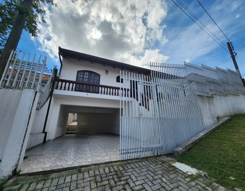 Foto 1 de Casa com 3 Quartos à venda, 170m² em Guabirotuba, Curitiba