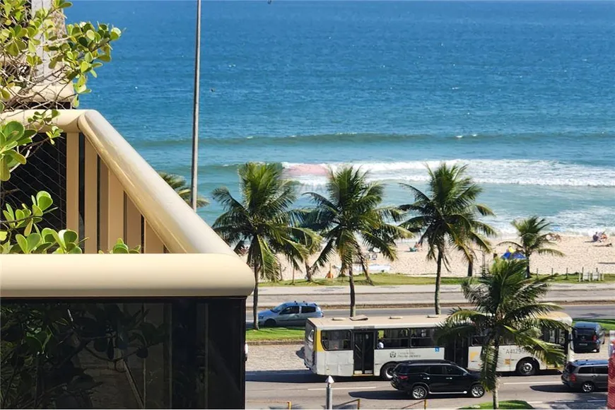 Foto 1 de Cobertura com 3 Quartos à venda, 205m² em Barra da Tijuca, Rio de Janeiro