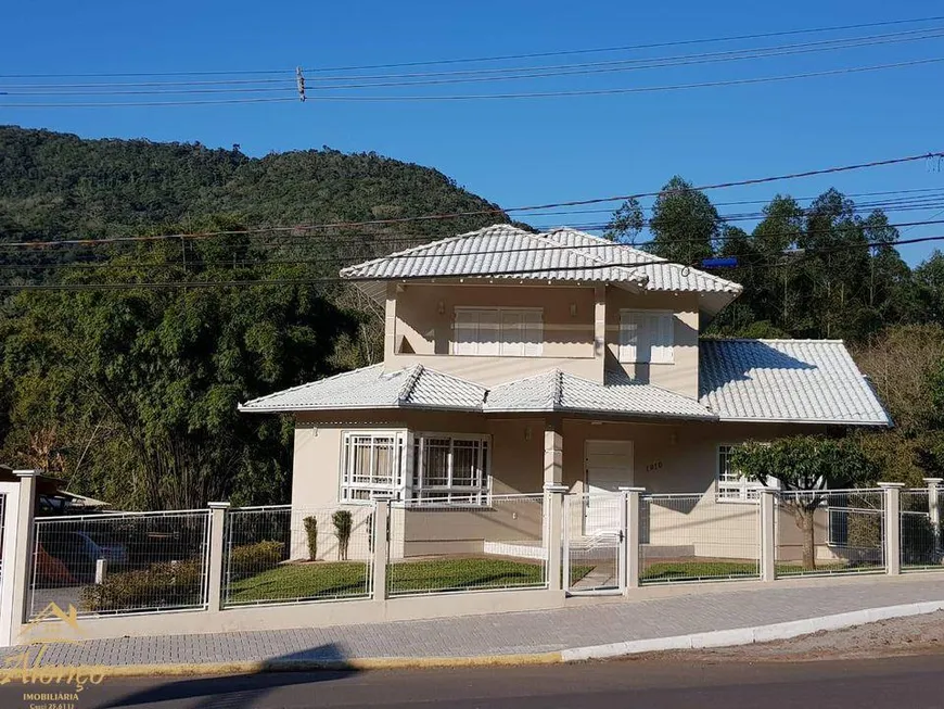 Foto 1 de Casa com 3 Quartos à venda, 268m² em Centro, Picada Café