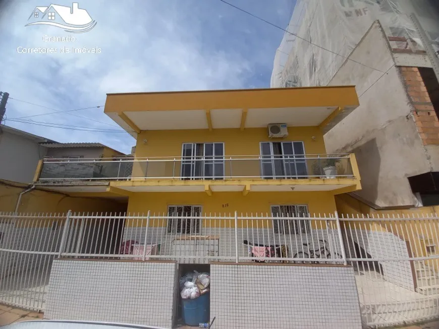 Foto 1 de Casa com 9 Quartos à venda, 500m² em Nacoes, Balneário Camboriú