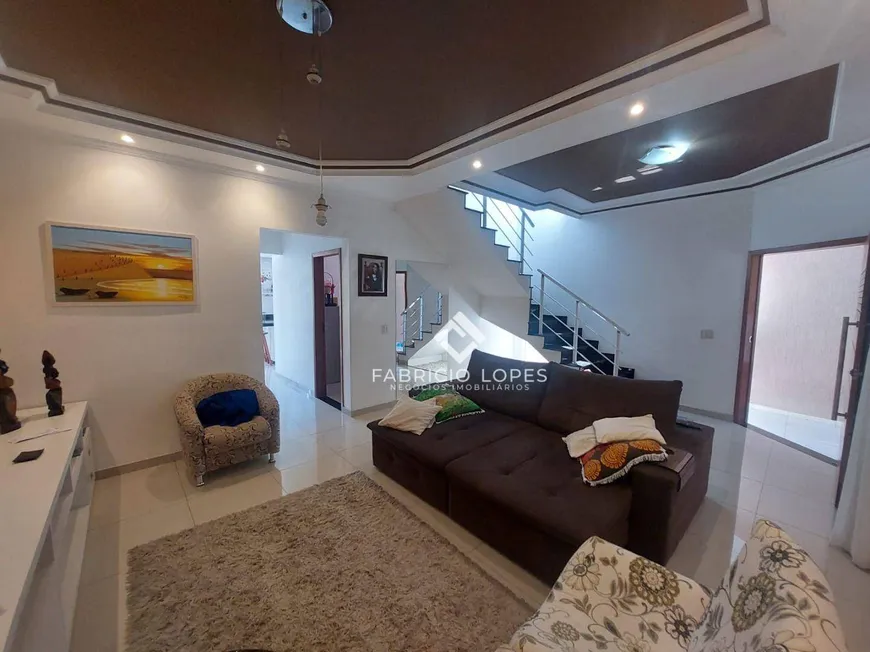 Foto 1 de Casa com 4 Quartos à venda, 260m² em Villa Branca, Jacareí