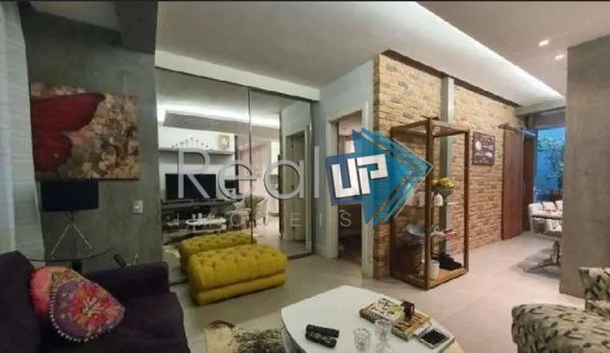 Foto 1 de Apartamento com 2 Quartos à venda, 73m² em Lagoa, Rio de Janeiro