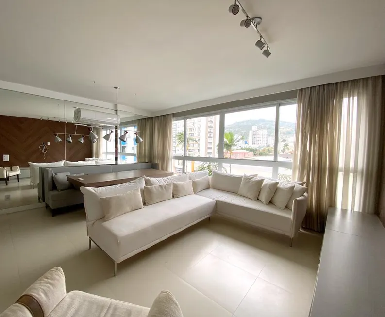 Foto 1 de Apartamento com 2 Quartos à venda, 86m² em Centro, Florianópolis