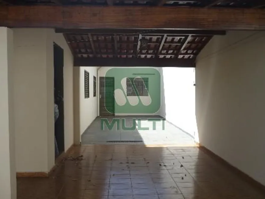 Foto 1 de Casa com 3 Quartos à venda, 200m² em Santa Mônica, Uberlândia