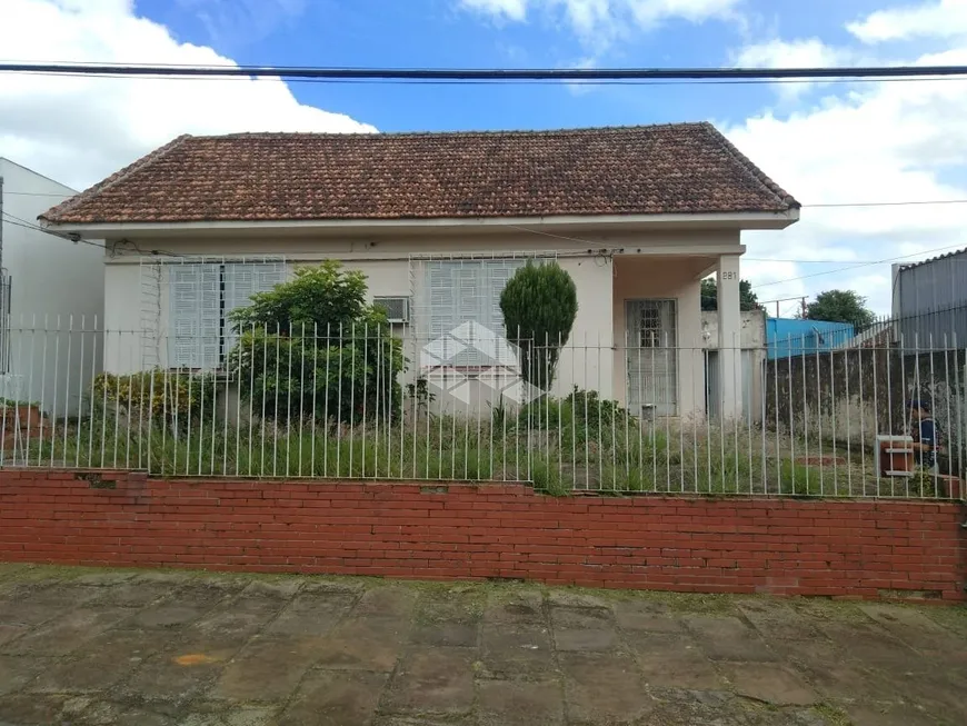 Foto 1 de Casa com 2 Quartos à venda, 70m² em Vila Ipiranga, Porto Alegre