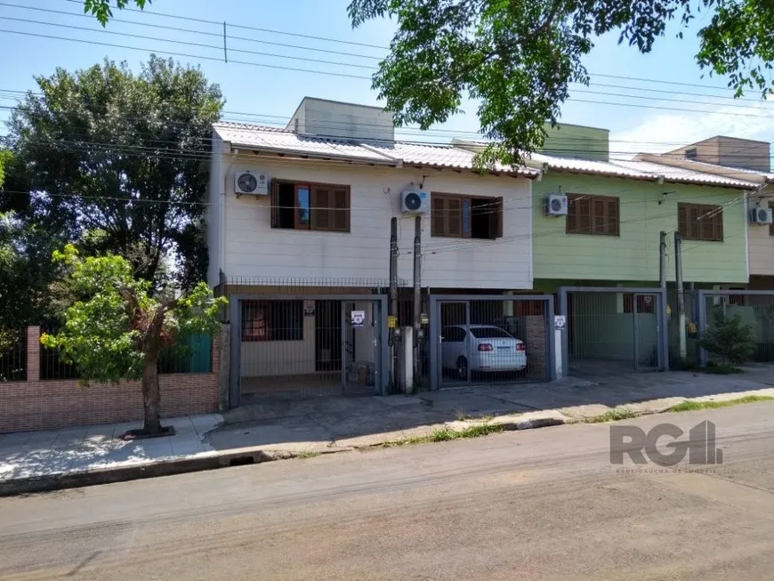 Foto 1 de Casa com 2 Quartos à venda, 71m² em Vila Fatima, Cachoeirinha