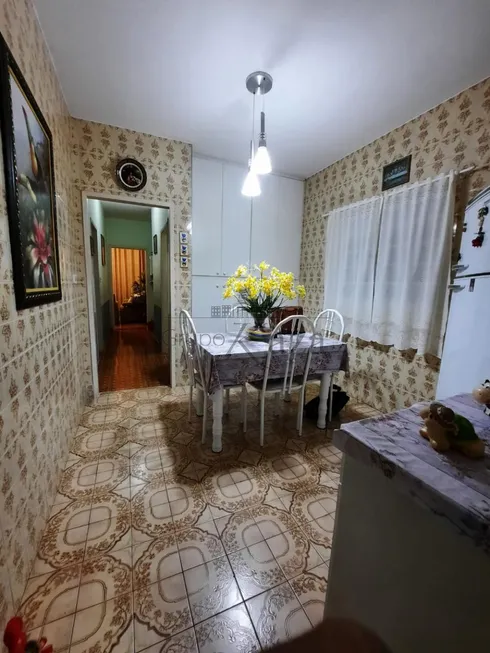 Foto 1 de Casa com 3 Quartos à venda, 135m² em Jardim das Industrias, Jacareí