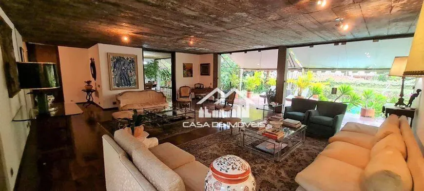 Foto 1 de Casa com 4 Quartos para venda ou aluguel, 630m² em Jardim Guedala, São Paulo