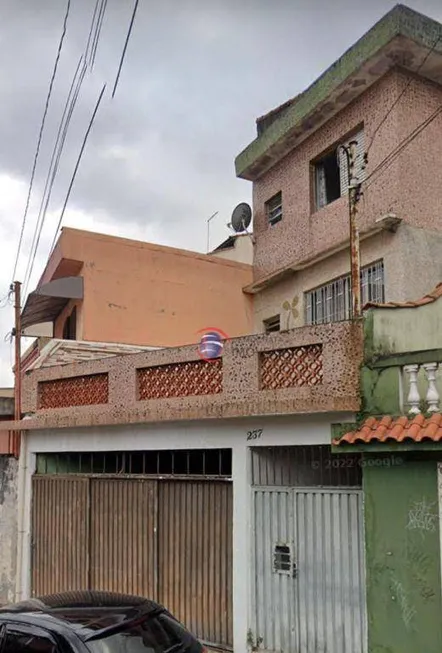 Foto 1 de Sobrado com 4 Quartos à venda, 243m² em Parque Novo Oratorio, Santo André