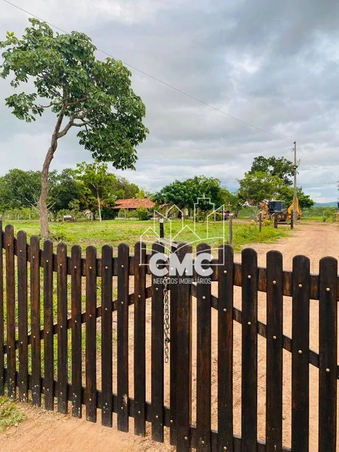 Foto 1 de Fazenda/Sítio com 2 Quartos à venda, 700000m² em , Nobres