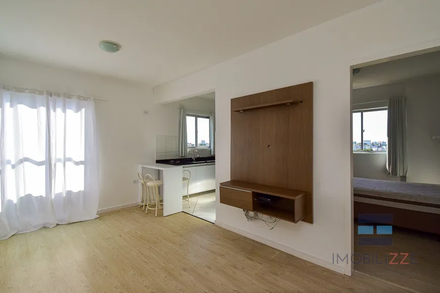 Foto 1 de Apartamento com 1 Quarto para alugar, 34m² em Portão, Curitiba