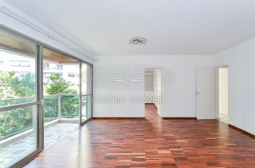 Foto 1 de Apartamento com 3 Quartos à venda, 114m² em Higienópolis, São Paulo