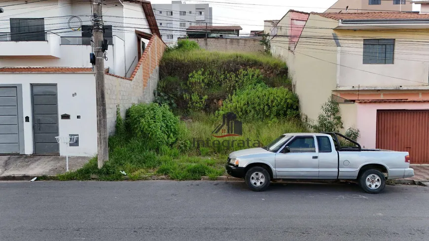 Foto 1 de Lote/Terreno à venda, 250m² em Jardim Bandeirantes, Poços de Caldas