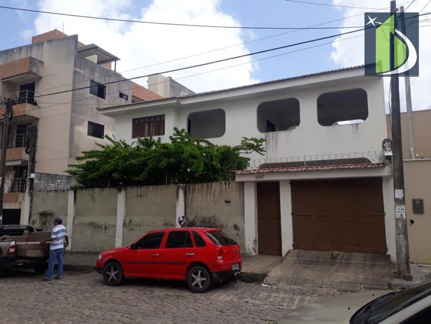 Foto 1 de Casa com 5 Quartos à venda, 451m² em Ponta Negra, Natal