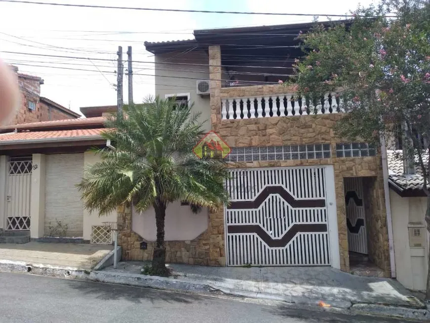 Foto 1 de Sobrado com 3 Quartos à venda, 140m² em Borda da Mata, Caçapava